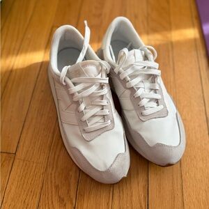 New Balance 237 White Sneakers size 9w